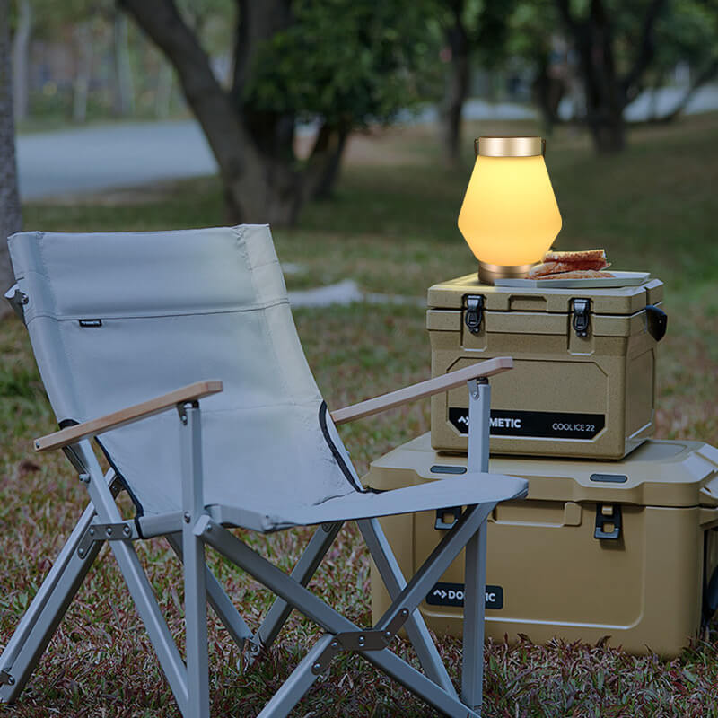 Luz de jardín portátil LED con pantalla de linterna impermeable para exteriores 