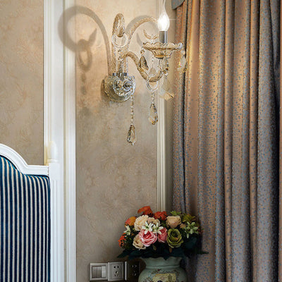 Traditionelle europäische Glaskristall-Kandelaber-Hardware 1/2-Licht-Wandleuchter-Lampe für Wohnzimmer 