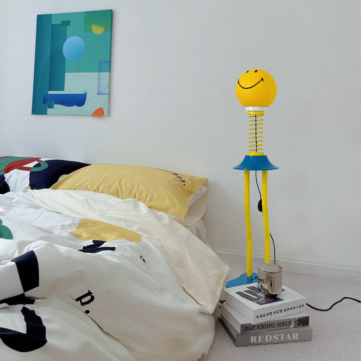 Lámpara de pie de hardware de PVC de 1 luz de primavera creativa contemporánea Smiley para sala de estar 