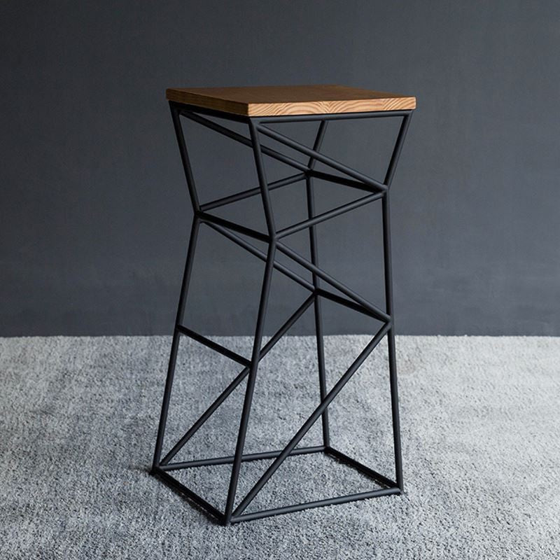 Reposapiés cuadrado de taburete de bar con marco geométrico de hierro y madera contemporánea para comedor 