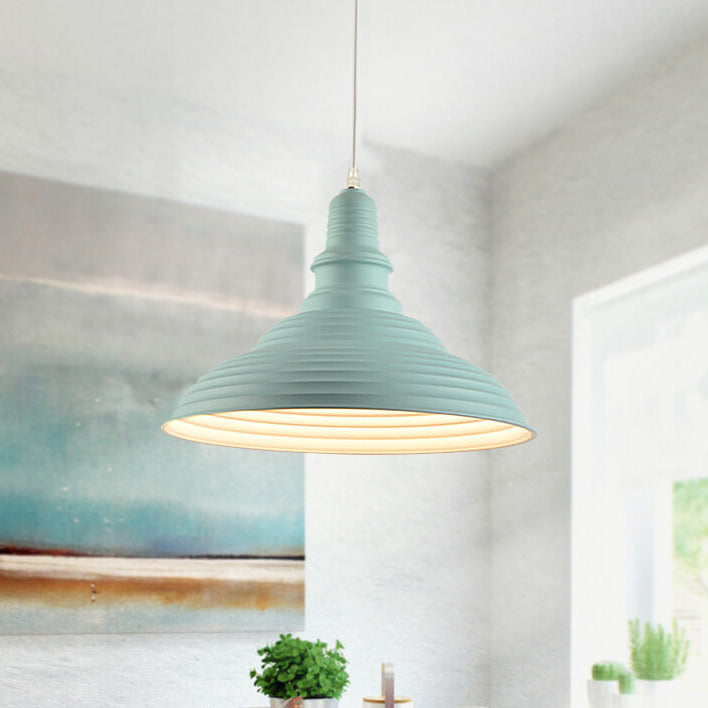 Skandinavisch moderner minimalistischer Kegel Eisen 1-Licht Pendelleuchte 