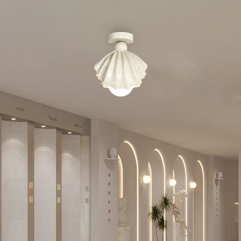 Zeitgenössische kreative Shell Eisen Harz Acryl LED Semi-Flush Mount Deckenleuchte für Wohnzimmer