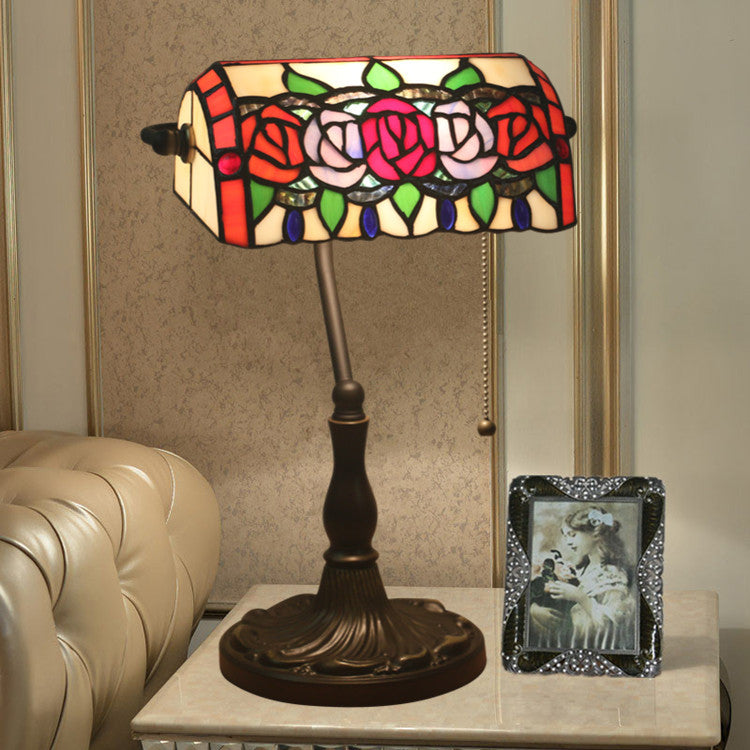 Lámpara de mesa de 1 luz de aleación de zinc con vidrio teñido estilo Tiffany tradicional rectángulo rosa para sala de estar 