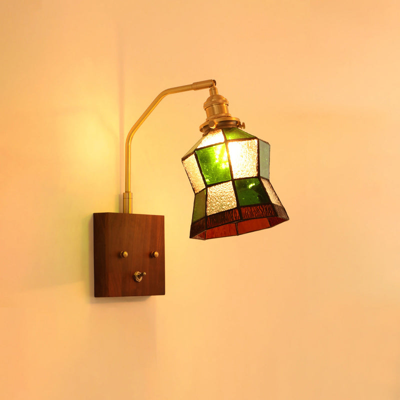 Applique murale contemporaine rétro à cône carré en cuivre, bois et verre avec 1 lumière pour salon 
