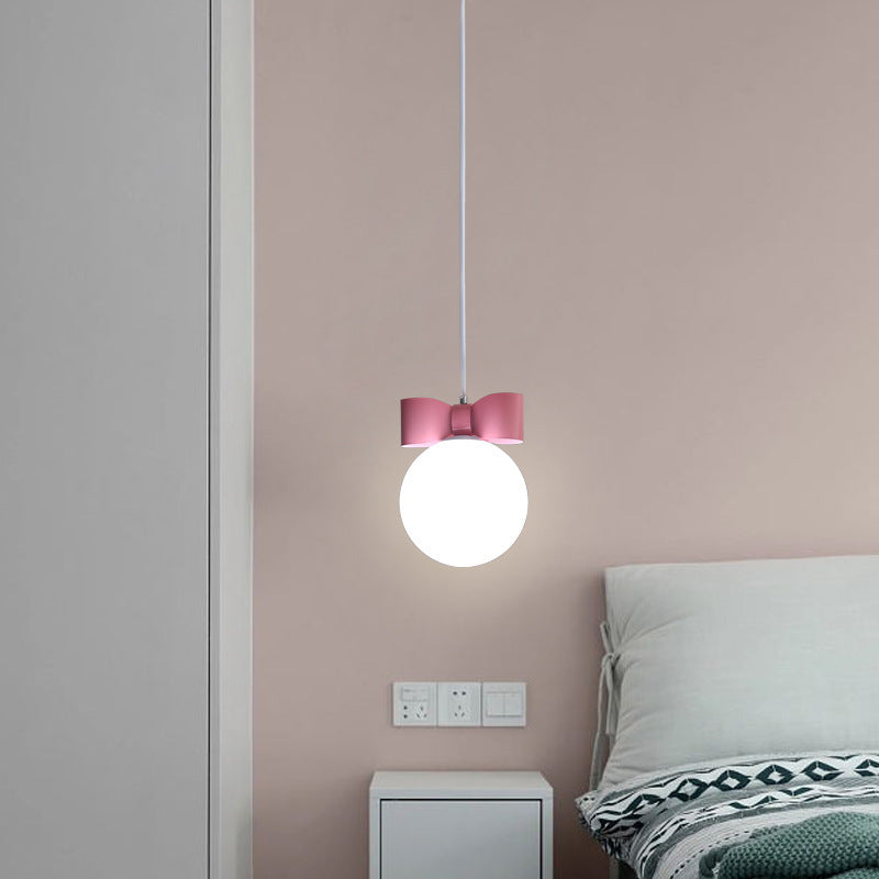 Modernes minimalistisches Bogen-rundes Eisen-Harz-1/3-Licht-Pendellicht für Schlafzimmer 