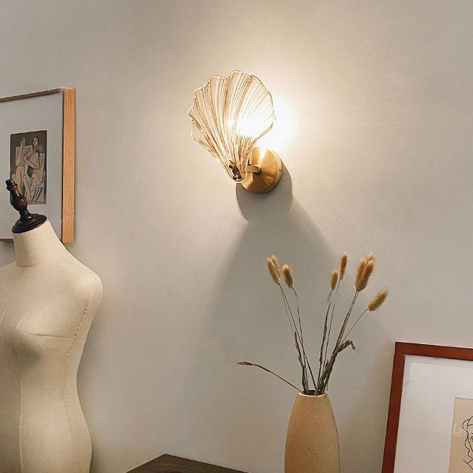 Zeitgenössische kreative Schale aus Kupferglas 1-Licht-Wandleuchte für das Schlafzimmer 