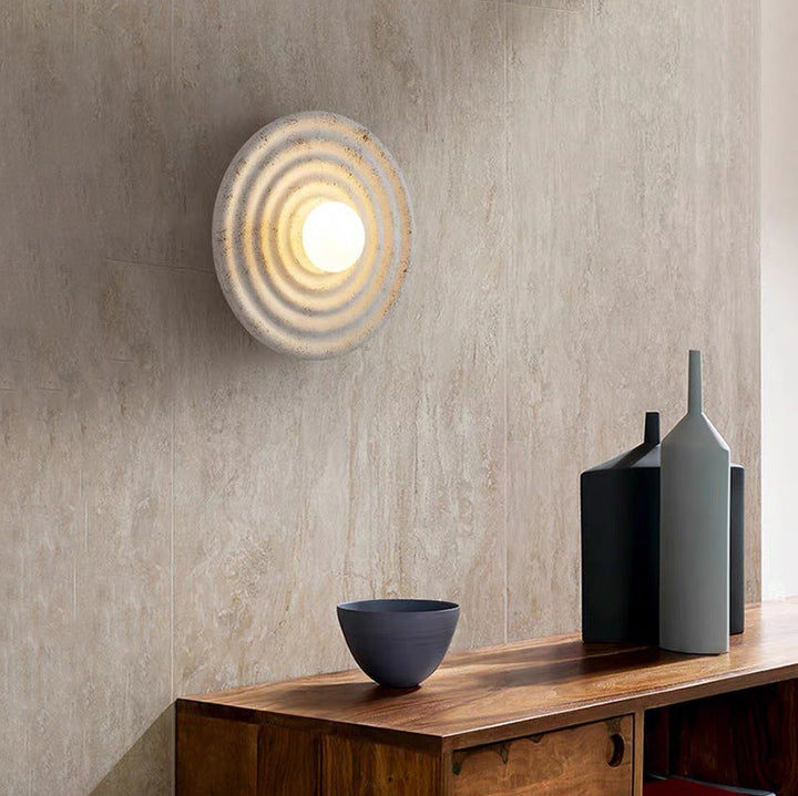 Applique murale contemporaine ronde en résine ondulée en verre fer 1 lumière pour salon 