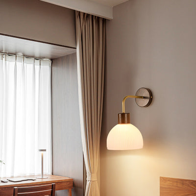 Lampe murale à 1 lumière avec abat-jour en verre en demi-cercle en bois massif japonais traditionnel pour chambre à coucher 