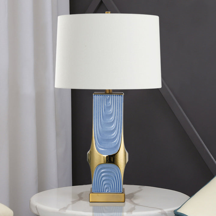 Modern Luxury Plated Hardware Ceramic Fabric Column Fabric 1-Light Table Lamp For Bedroom