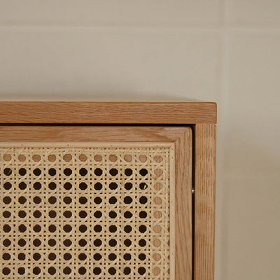 Zeitgenössischer nordischer rechteckiger Holz-Rattan-Beistelltisch mit 1 Schublade für das Wohnzimmer 