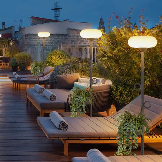 Lámpara de pie para exteriores con tira LED de acero inoxidable de simplicidad moderna solar para patio exterior 