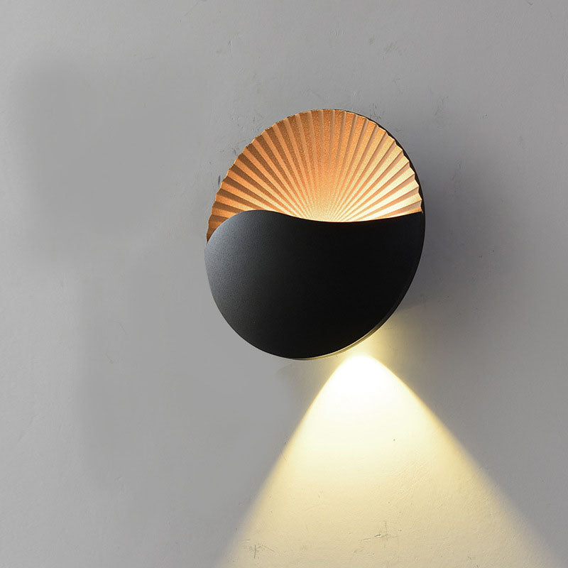 Applique murale extérieure moderne minimaliste étanche en aluminium avec LED et coque ronde pour jardin 