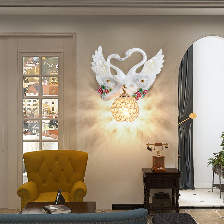 Moderne Art Deco Harz Eisen Kristall Paar Schwan Ball 1-Licht Wand Leuchte Lampe Für Wohnzimmer 