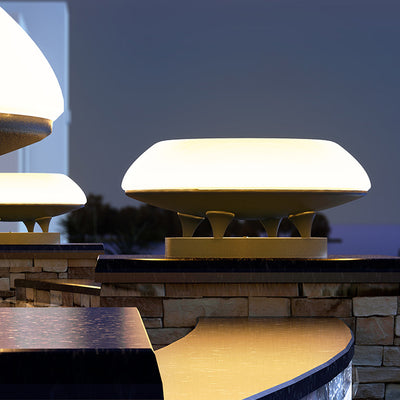 Simplicité moderne solaire étanche en acier inoxydable PE rond vaisseau spatial LED éclairage paysager lumière extérieure pour Patio extérieur 