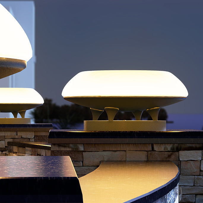 Simplicité moderne solaire étanche en acier inoxydable PE rond vaisseau spatial LED éclairage paysager lumière extérieure pour Patio extérieur 