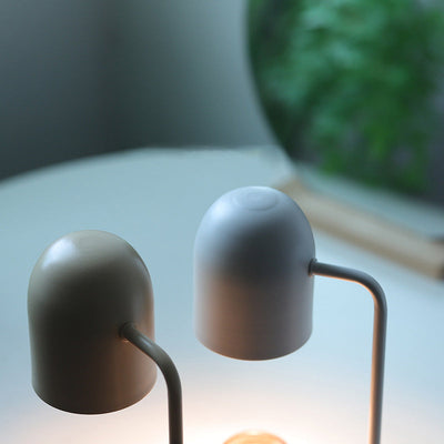 Moderne minimalistische Eisenzylinder 1-Licht Schmelzwachs Tischlampe für Schlafzimmer 