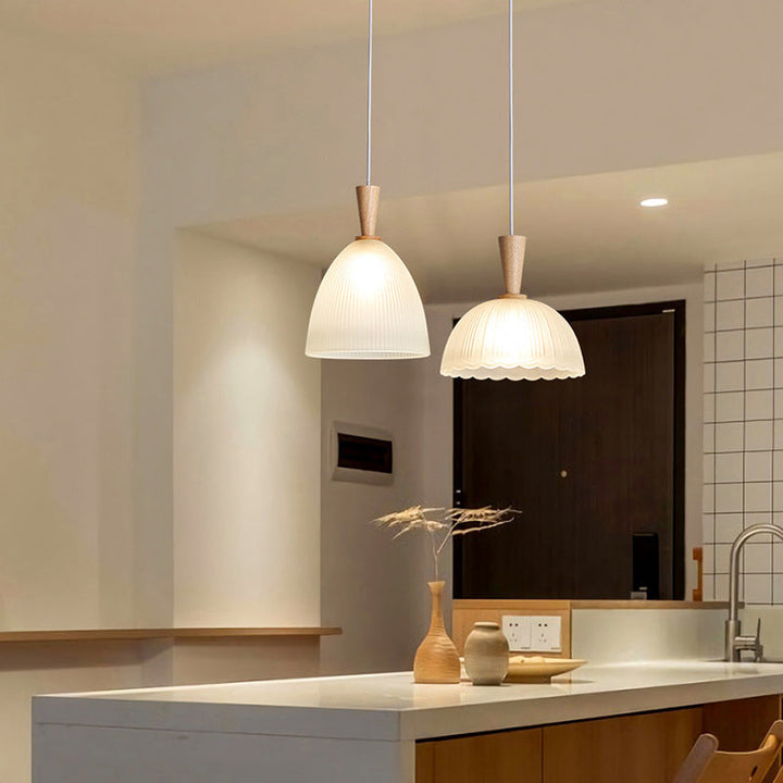 Suspension Luminaire Moderne Minimaliste Rond en Verre à Rayures en Dentelle avec Bois 1-Lumière pour Salon 