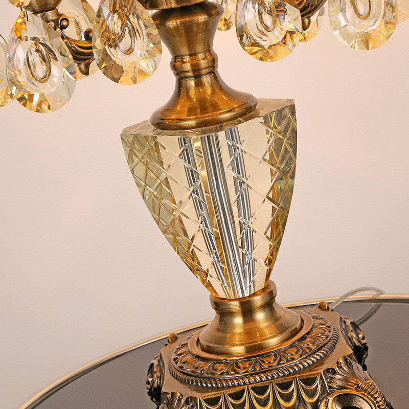 Moderne Luxus Champagner Teardrop Zink Legierung Kristall 3-Licht Tisch Lampe Für Schlafzimmer 