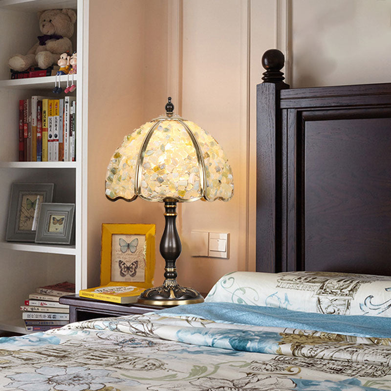 Zeitgenössische kreative farbige Kristall-Kupfer-Blume 1-Licht-Tischlampe für das Schlafzimmer 