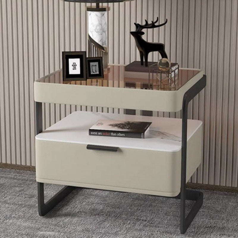 Table de nuit contemporaine nordique rectangulaire en verre renforcé, cuir, dalle de fer et bois avec 1 tiroir pour chambre 