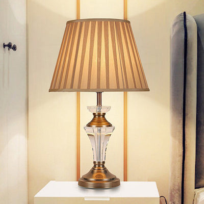Traditionelle europäische Zylinder-Hardware-Kristallgewebe-1-Licht-Tischlampe für Schlafzimmer 