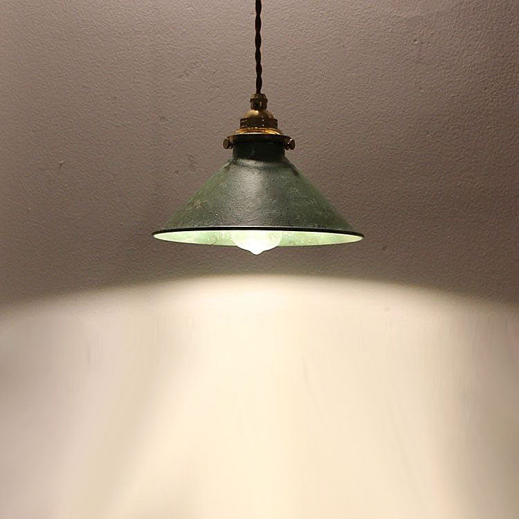 Zeitgenössische industrielle kegelförmige Pendelleuchte aus Eisenkupfer mit 1 Licht für Wohnzimmer 