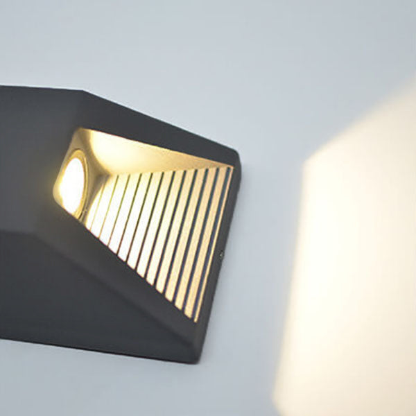 Apliques de pared LED impermeables con focos de geometría moderna para exteriores 