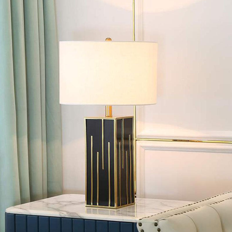 Modern Mid-Century Fabric Drum Square Column Hardware 1-Light Table Lamp For Study