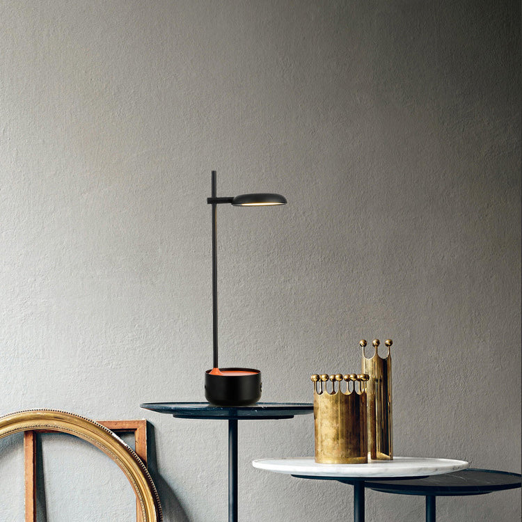 Lampe de table LED ronde en métal minimaliste moderne pour salon 