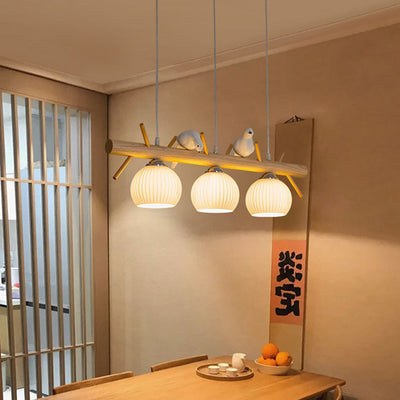 Lámpara de araña de 3 luces con pantalla redonda de vidrio y tiras de madera tradicional japonesa para sala de estar 