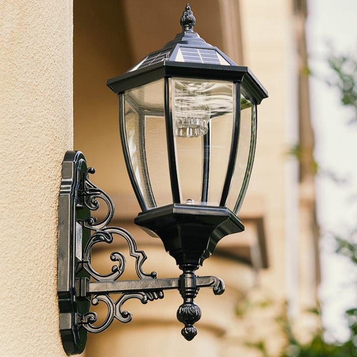 Traditionelle europäische Aluminiumglas-LED-Solar-wasserdichte Wandleuchterlampe für die Außenterrasse 