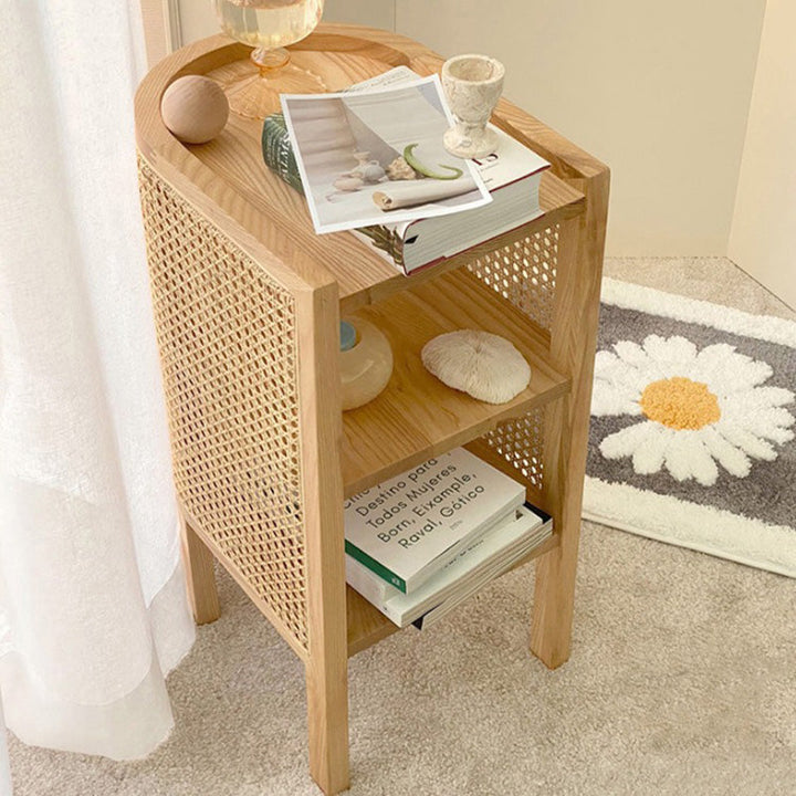 Traditioneller japanischer halbrunder Nachttisch aus Massivholz und Sperrholz mit Rattanweberei, 3-stufig, für das Schlafzimmer 