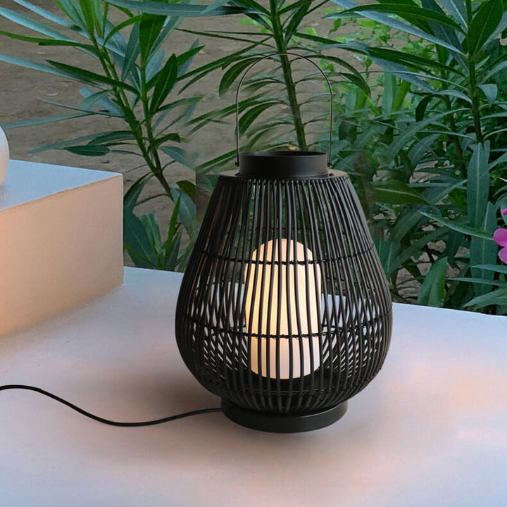 Moderner Outdoor-Rattan-gewebter, käfigförmiger 1-Licht-Außenlandschaftslicht 