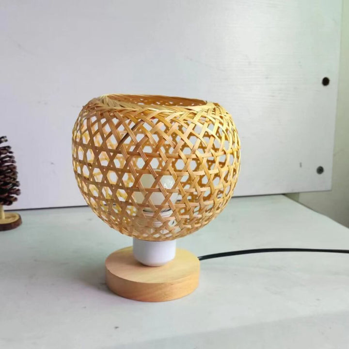 Traditionelle chinesische Bambusweberei Holzkäfigform 1-Licht Tischlampe für das Studium 