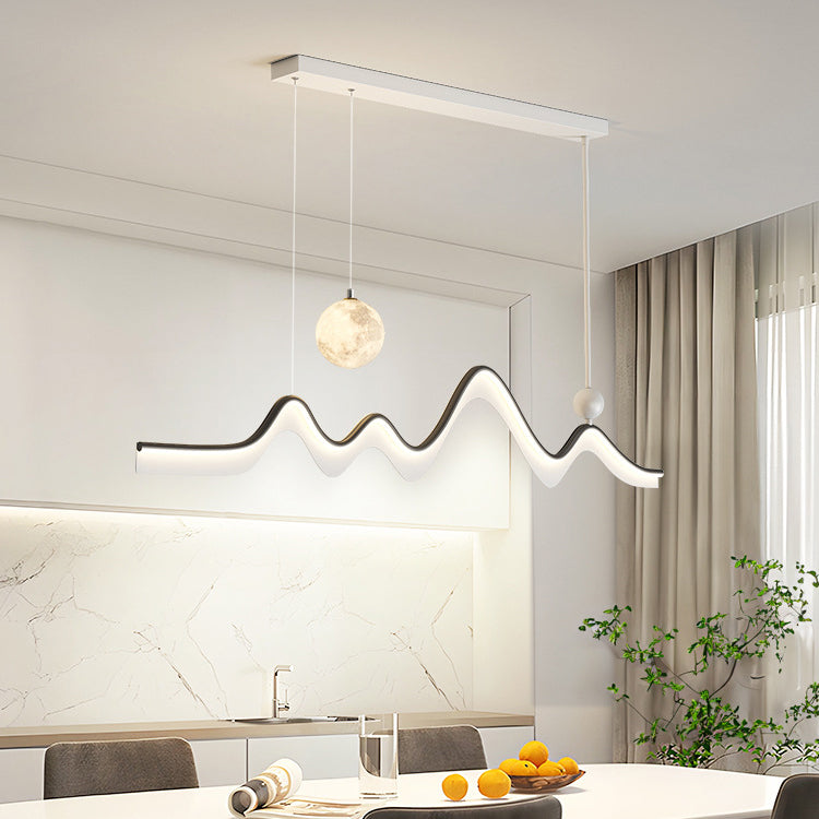 ثريا ضوء الجزيرة LED من الألومنيوم والأكريليك بتصميم حديث وموجة القمر الطويلة من الحديد لغرفة الطعام 