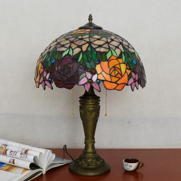 Lampe de table à deux lumières avec abat-jour en verre teinté résine Tiffany Rose traditionnel pour chambre 