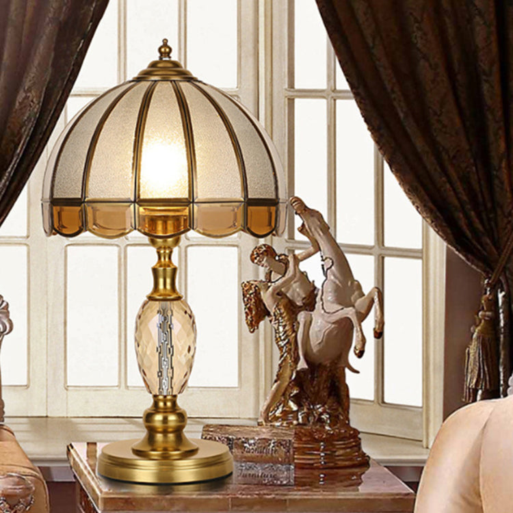 Zeitgenössische Luxus-Regenschirm-Kupfer-Kristallglas-1-Licht-Tischlampe für Schlafzimmer 