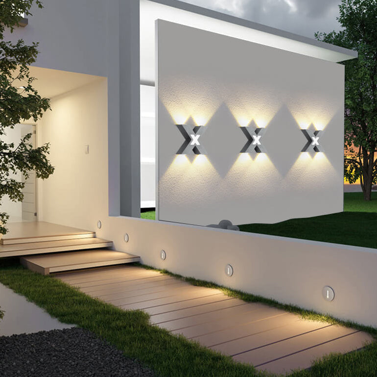 Applique murale LED en aluminium étanche minimaliste moderne en forme de X pour patio extérieur 