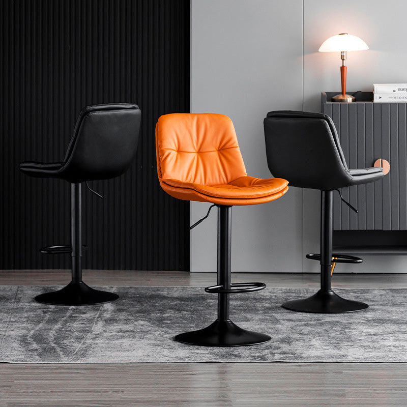 Tabouret de bar contemporain nordique à base ronde avec coussin rectangulaire en cuir nappa mousse cadre en métal avec dossier pour salle à manger 