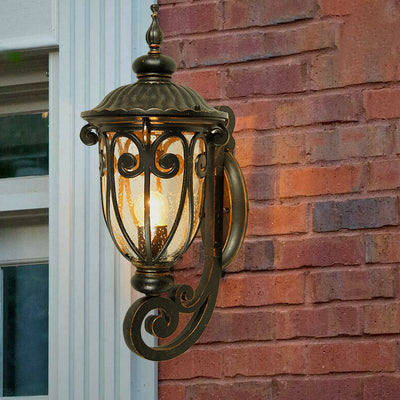 Lampe murale d'extérieur à 1 lumière en verre d'aluminium avec dentelle étanche traditionnelle européenne pour jardin 