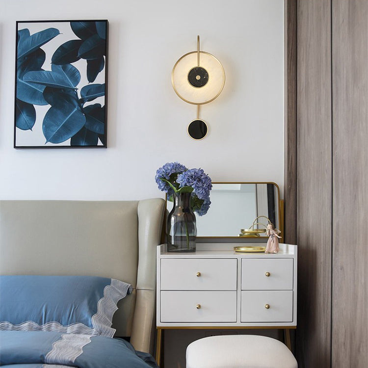 Moderne minimalistische konzentrische Kreise gebogene Stange Marmorscheibe Eisen Kupfer LED Wandleuchte Lampe für Wohnzimmer