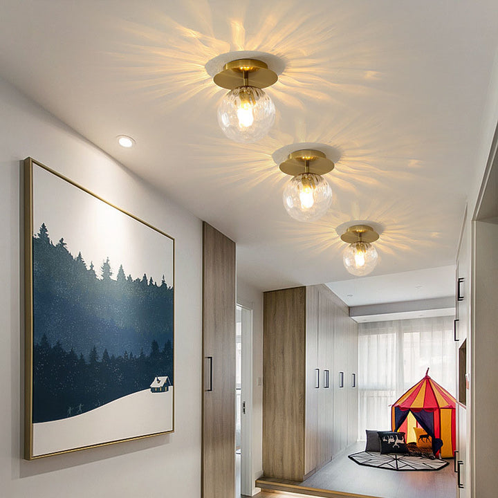 Zeitgenössische skandinavische runde Ball-Eisen-Hydrographie-Glas 1-Licht Semi-Flush-Montage-Deckenleuchte für Wohnzimmer 