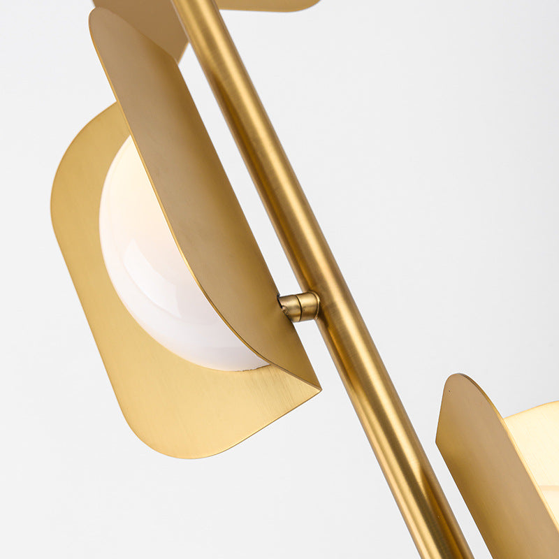 Zeitgenössische, schlichte, klappbare, quadratische Stehlampe mit 3 Lichtern und Metall-Marmorsockel für das Home Office 