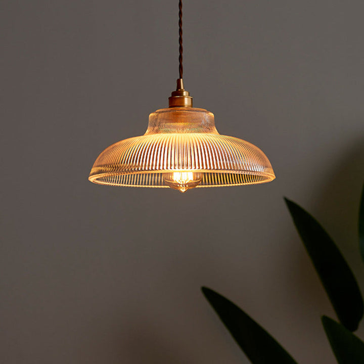 Traditionelle Vintage gerippte Glasscheibe Schirm Messing 1-flammige Pendelleuchte für Wohnzimmer 