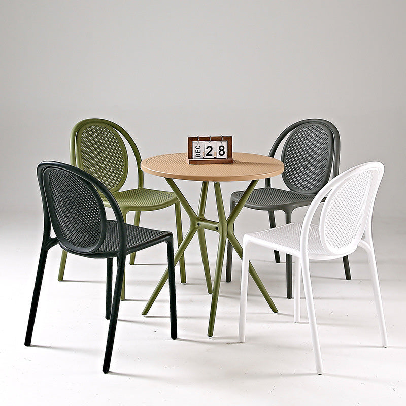 Mesa de café redonda minimalista moderna con marco cruzado de plástico para jardín 