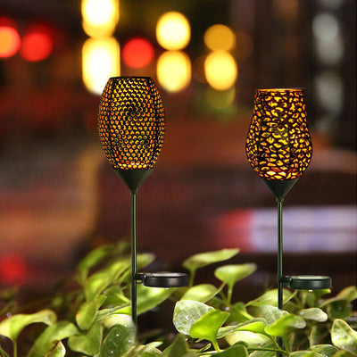 ضوء LED خارجي شمسي حديدي مجوف هندسي لإضاءة الفناء والعشب 