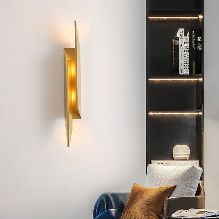 Applique Murale Moderne Minimaliste Rectangulaire Triangle en Fer à 2 Lumières Pour Chambre 