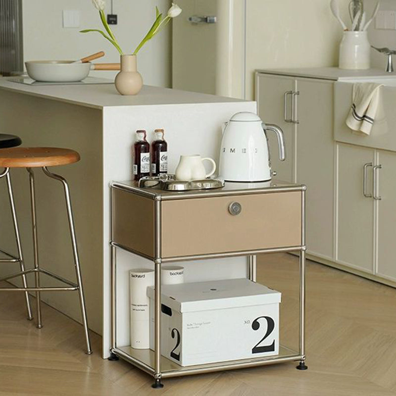 Table de nuit moderne minimaliste en acier inoxydable avec cadre carré, planche à vide en plastique et 1 tiroir pour chambre 