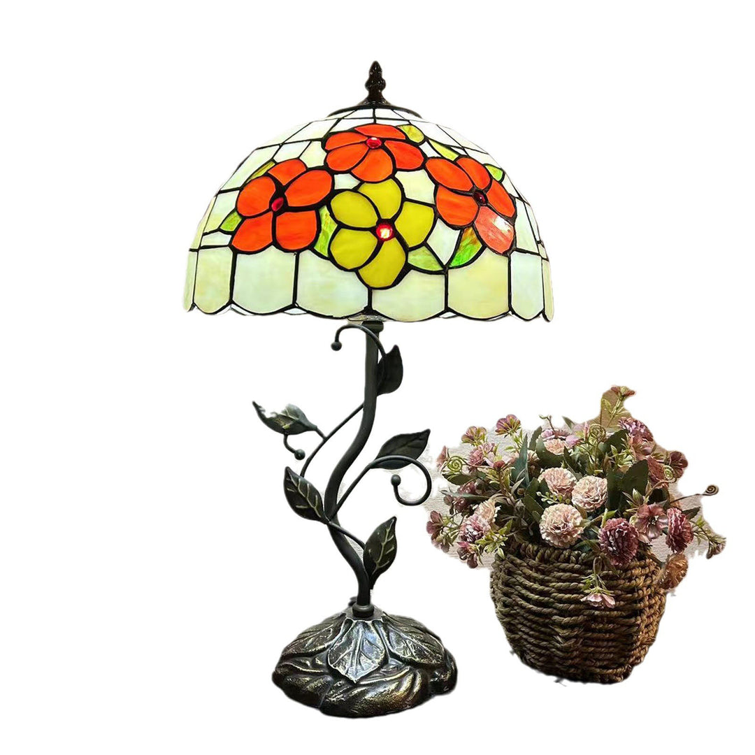 Lampe de table traditionnelle Tiffany en résine avec dôme conique et motif de fleurs et feuilles à 1 lumière pour chevet 