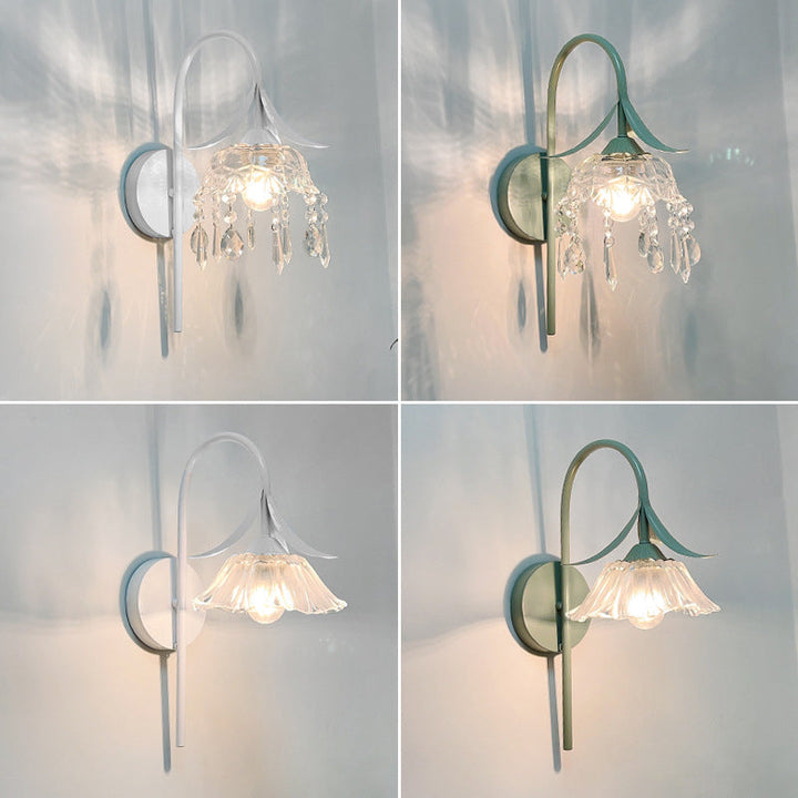 Applique murale contemporaine créative en fer avec abat-jour en verre en forme de fleur de lotus et cristal à 1 lumière pour salon 